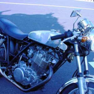 YAMAHA SR400